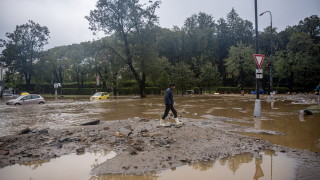 Седмица започва с червени оранжеви и жълти кодове за опасно