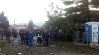 Словения докара телта за издигането на ограда по границата с Хърватия