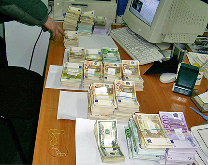 Иззеха €750 000 от турски автобус на ГКПП Капитан Андреево