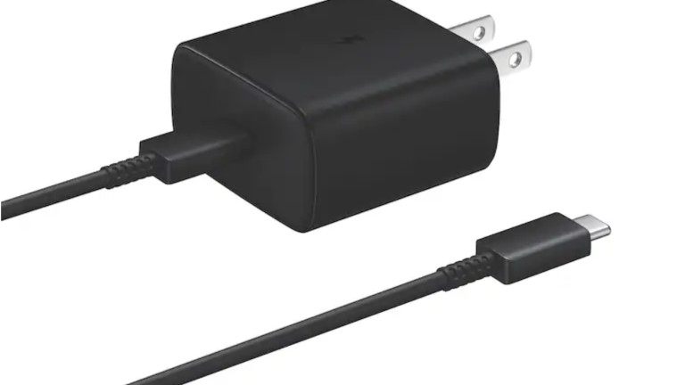 Можем да закупим 45-ватовия адаптор непосредствено от уеб страницата на Samsung