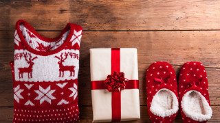 Пантофи дрехи или обувки секънд хенд растения в саксия гумени