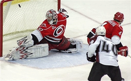 Колорадо обърна Каролина в най-резултатната среща