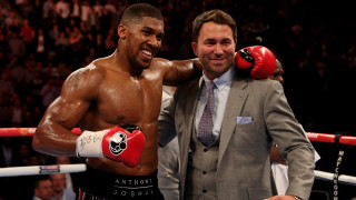 Британският боксьор в тежка категория Антъни Джошуа изтри промоутъра Еди