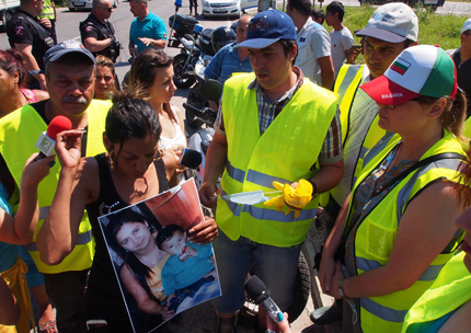 Роднини на изчезналия 6-годишен Марин блокираха Аспаруховия мост 