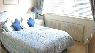 Спалнята - създайте интимна атмосфера (видео)