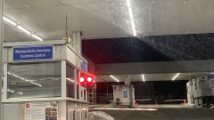 Съдът в Кюстендил върна на работа граничен полицай, обвинен в подкуп