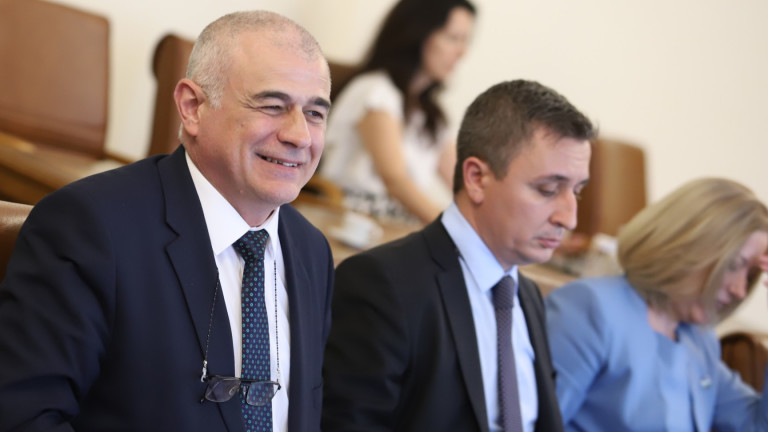Социалният министър в оставка Георги Гьоков изтъкна, че ако управляващите