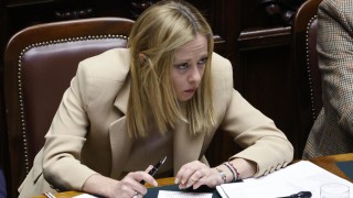 Италианският Сенат отложи обсъждането на исторически законопроект който за първи