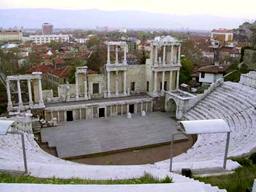 Операта в Пловдив търси влюбена двойка, която да се ожени по време на спектакъл