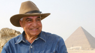 "Истинският Индиана Джоунс" говори за мумиите на лекция в София