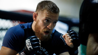 По коренно различен начин продължава подготовката на Конър Макгрегър и