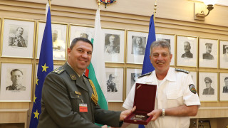 Началникът на отбраната адмирал Емил Ефтимов се срещна с досегашния