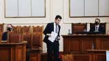 Кирил Петков не го е страх от "бял автобус", не иска да брои починали от COVID