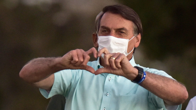 Болсонару обяви, че е дал отрицателна проба за COVID-19