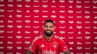 Нотингам Форест привлече под наем от Ювентус бразилския халф Дъглас