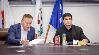 Президентът на БФС Георги Иванов и колегите му от Изпълкома