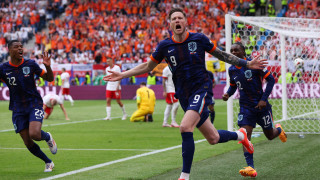 Нидерландия победи драматично Полша с 2 1 в първия мач