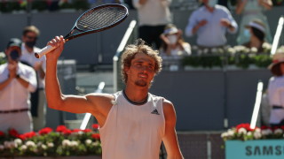 Александър Зверев се класира за третия кръг на Откритото първенство