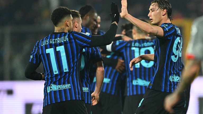 Интер постигна важна победа с 2:0 при гостуването си на