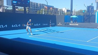 Александър Василев отпадна на осминафиналите на сингъл при юношите на