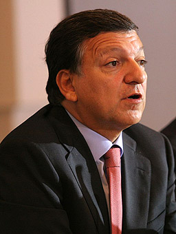 Барозу: Поведението на Русия към Украйна е немислимо през 21век