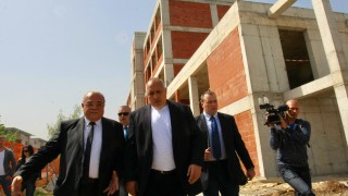 Премиерът Бойко Борисов притеснен от инспекцията на строежа на новия