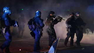 Вкарайте тези животни в затвора сега Радикалната левица само знае