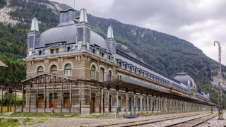 Как една изоставена гара в Испания се превърна в луксозен хотел