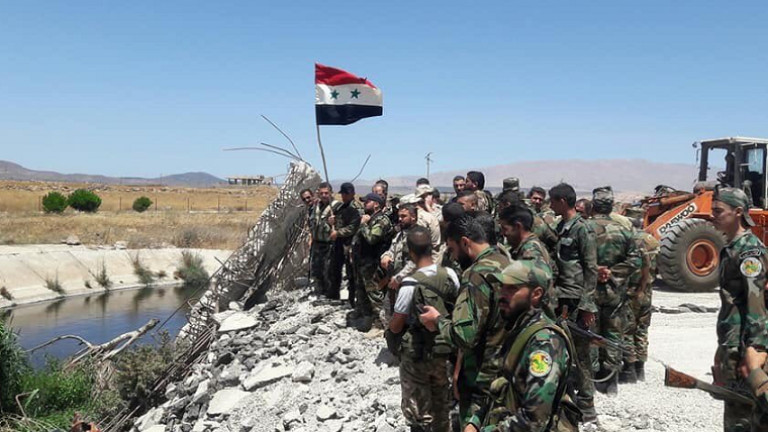 Силите подкрепящи Асад развяха сирийското знаме в Кунейтра, след като