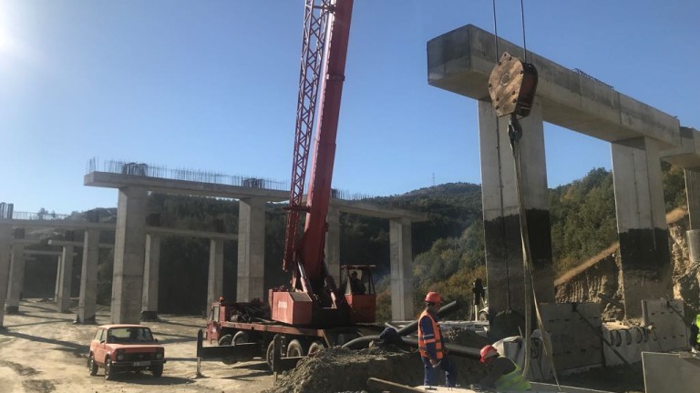 Още година ще ремонтират тунела "Витиня" към София