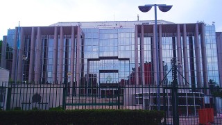 Европейски страни разглеждат вариант да напуснат Интерпол ако организацията бъде