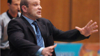 Димитър Ангелов и Бойко Младенов извън състава на Тити Папазов