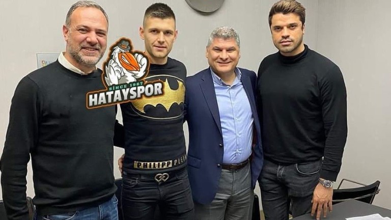 Национал на България подписа договор с новия си клуб