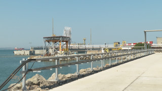 Рафинерията Нефтохим собственост на руската компания Лукойл може да осъществява