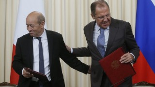Париж предложи да се „добавят подправки” в диалога с Москва