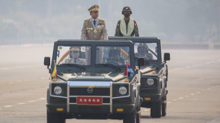 Ръководителят на армията на Мианмар генерал Мин Аунг Хлаинг пое