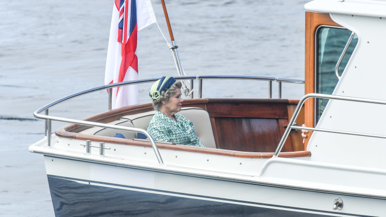 "Пълни глупости" - критиките срещу сериала за кралица Елизабет