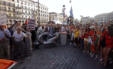Мадрид скочи срещу посещението на папата
