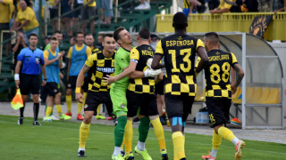 Футболистите на Ботев Пловдив ще получат допълнителен стимул за победата с