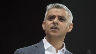 Кметът на Лондон Садик Хан призова за прекратяване на огъня