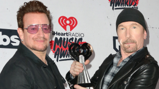 Ди Едж от U2 пя в Сикстинската капела