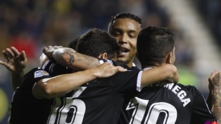 Винченцо Монтела стартира с успех треньорската си кариера в Севиля