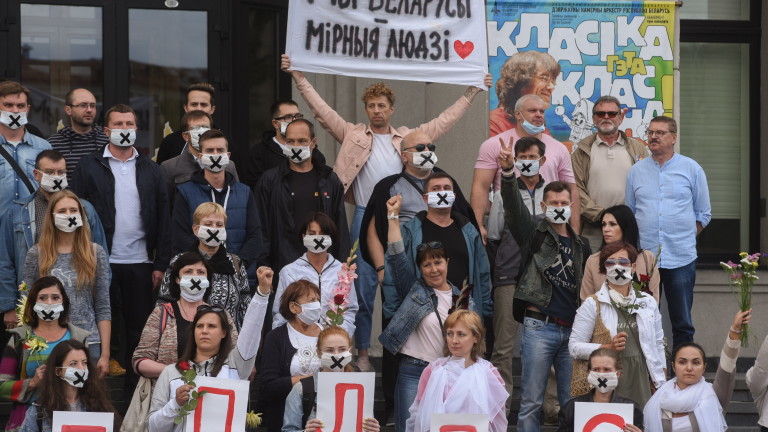 Полският евродепутат Яцек Сариуш-Волски предлага да се наложат санкции срещу