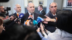 Президентът: Планът на Тръмп е възможност да млъкнат оръжията