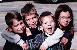 БЧК осигурява безплатен обяд за бедни деца