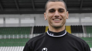 Треньорът на вратарите в националния отбор Армен Амбарцумян се размина
