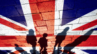 Годишната нетна миграция във Великобритания достигнапрез миналата година съобщава Ройтерс Официалните