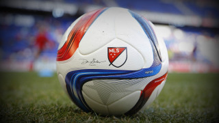 Кавън Съливън който е едва на 14 години подписа първи