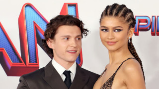 Зендая и Том Холанд са заедно от почти две години