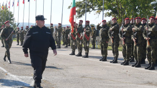 Каракачанов: Военната техника не е само красив декор за Гергьовден